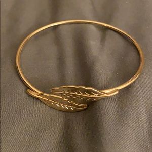Leaf bracelet
